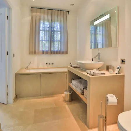 Vyylla Private 住宿加早餐酒店 圣特罗佩