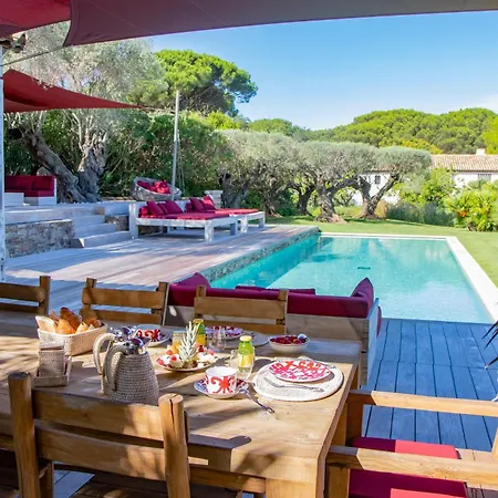 Vyylla Private 住宿加早餐酒店