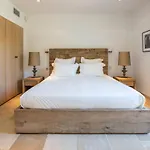 Vyylla Private Alojamento de Acomodação e Pequeno-almoço 4*