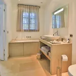 Vyylla Private Alojamento de Acomodação e Pequeno-almoço Saint-Tropez