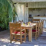 Alojamento de Acomodação e Pequeno-almoço Vyylla Private Saint-Tropez