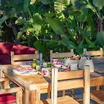 Vyylla Private Alojamento de Acomodação e Pequeno-almoço 4*