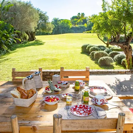 Vyylla Private Bed & Breakfast