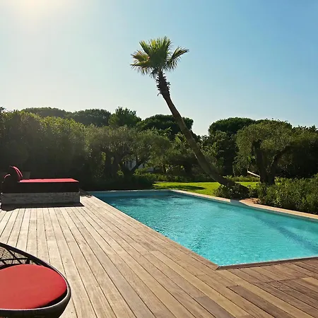 Vyylla Private Bed & Breakfast 4*